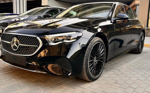 تأجير سيارات مرسيدس E200 اي كلاس 2025 بمصر